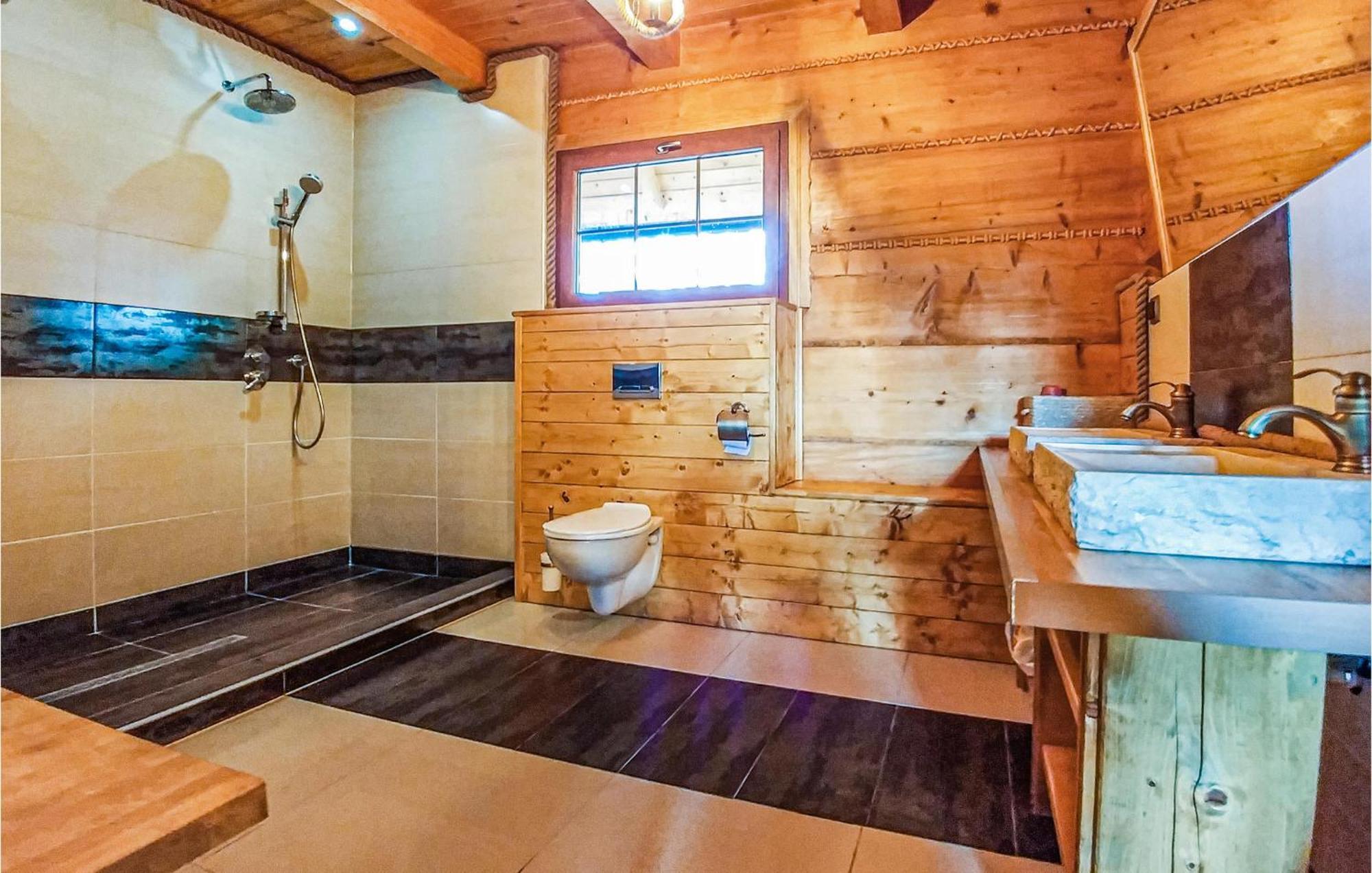 Nice Home In Ustka With Wifi Esterno foto